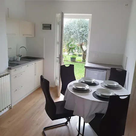 Apartmaji Pregelj Koper Exterior photo