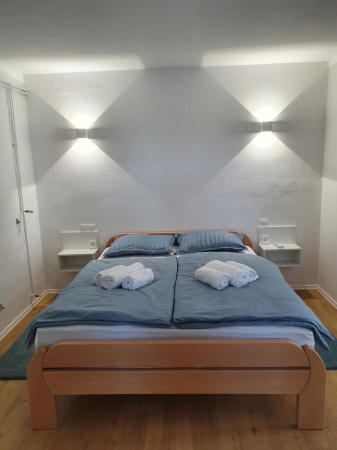 Apartmaji Pregelj *